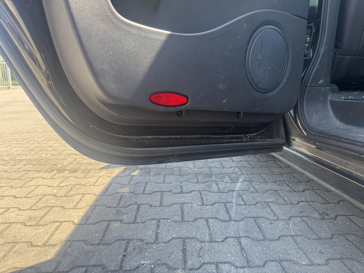 Renault Espace 4 original T&uuml;r hinten links NV676 Schwarz Rohbau Bj.2011